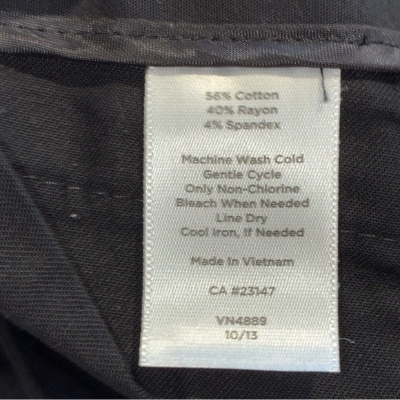 Talbots Signature Black Flat Front Pants Straight Leg Mid Rise Size 10 Petite - Picture 7 of 7